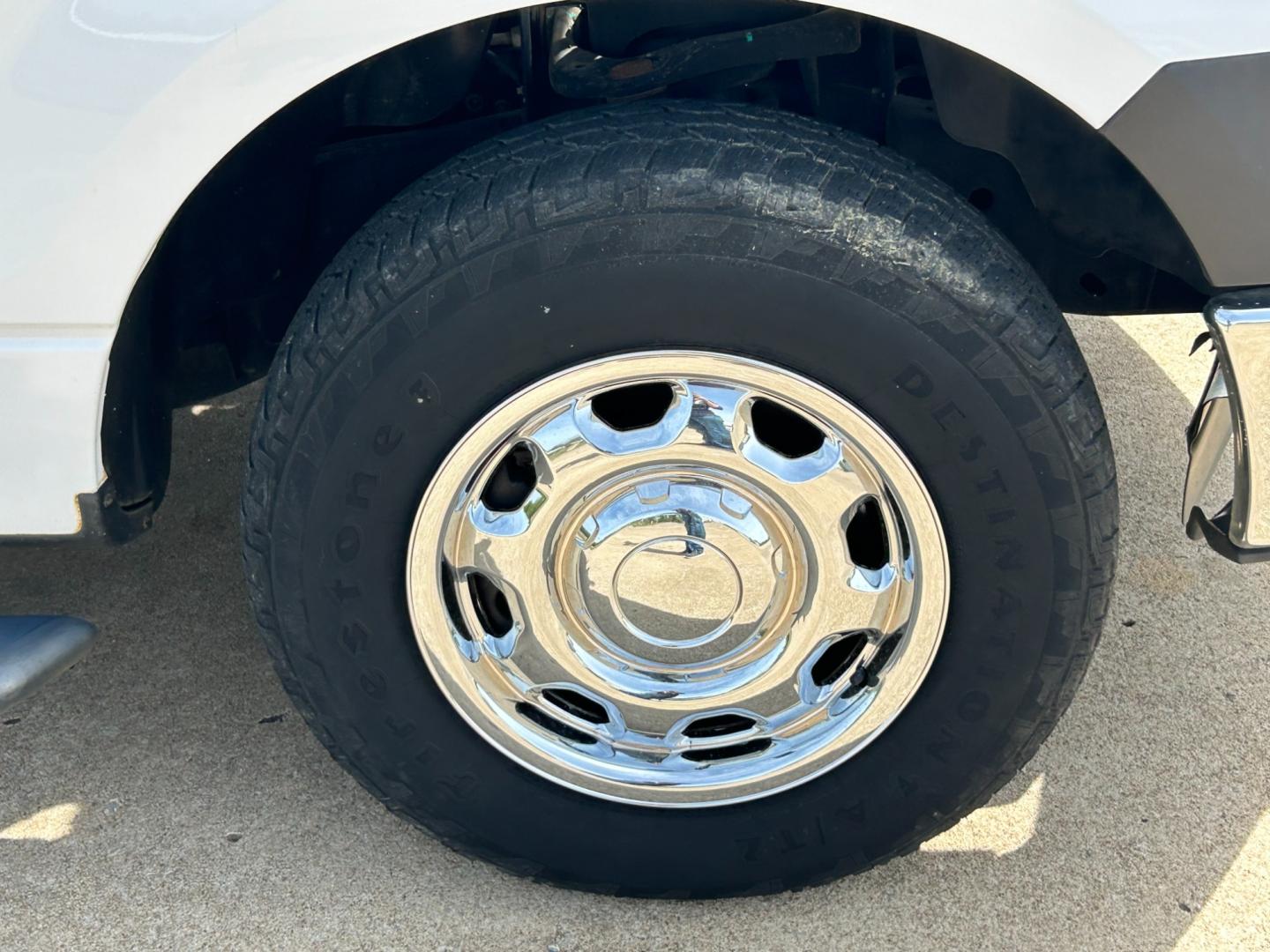 2014 White /Gray Ford F-150 XL SuperCab 6.5-ft. Bed 2WD (1FTEX1CM2EK) with an 3.7L V6 DOHC 24V engine, 6-Speed Automatic transmission, located at 17760 Hwy 62, Morris, OK, 74445, (918) 733-4887, 35.609104, -95.877060 - Photo#29